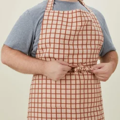 Essential Apron and Towel Bundle