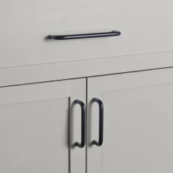 Essential Drawer Pull