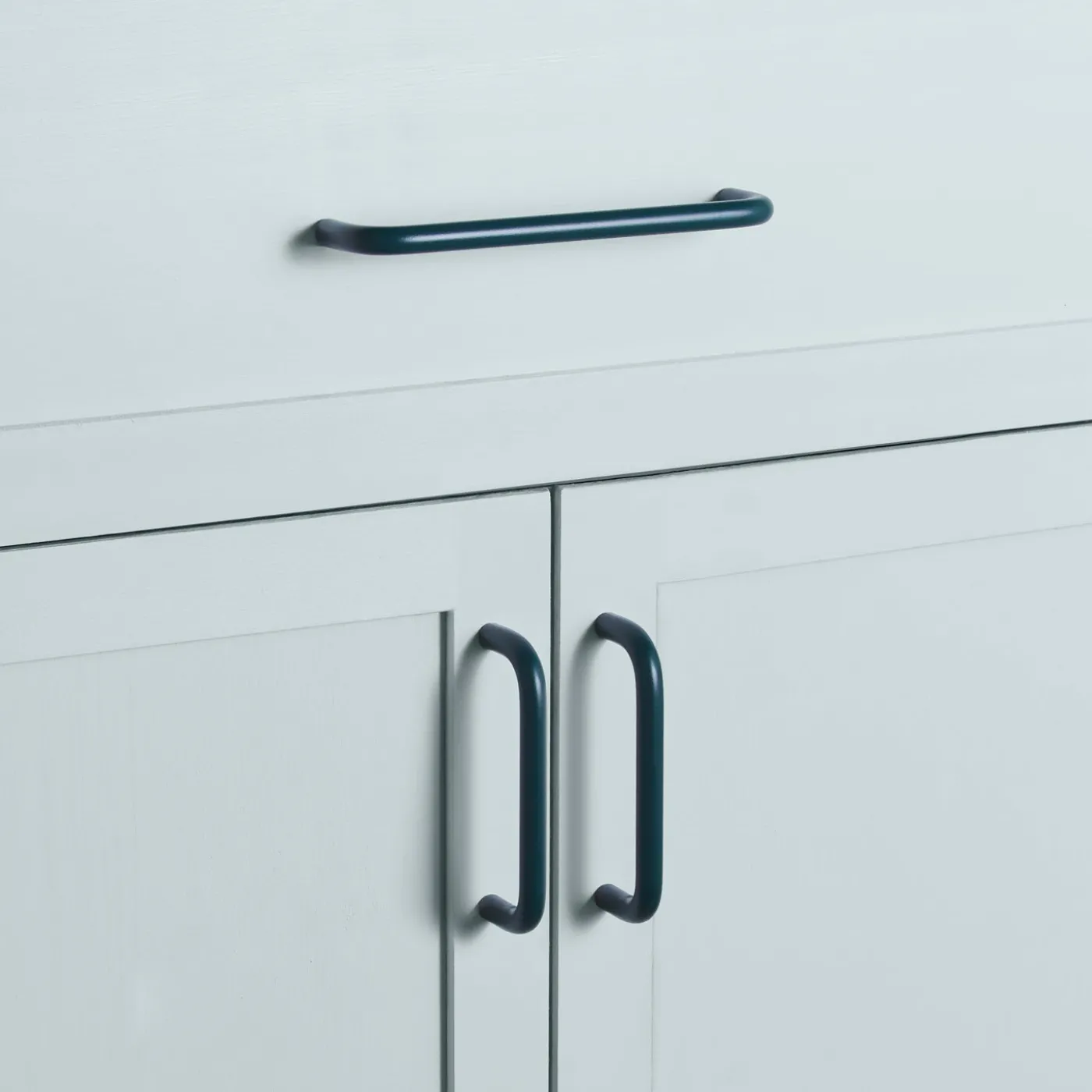 Essential Drawer Pull
