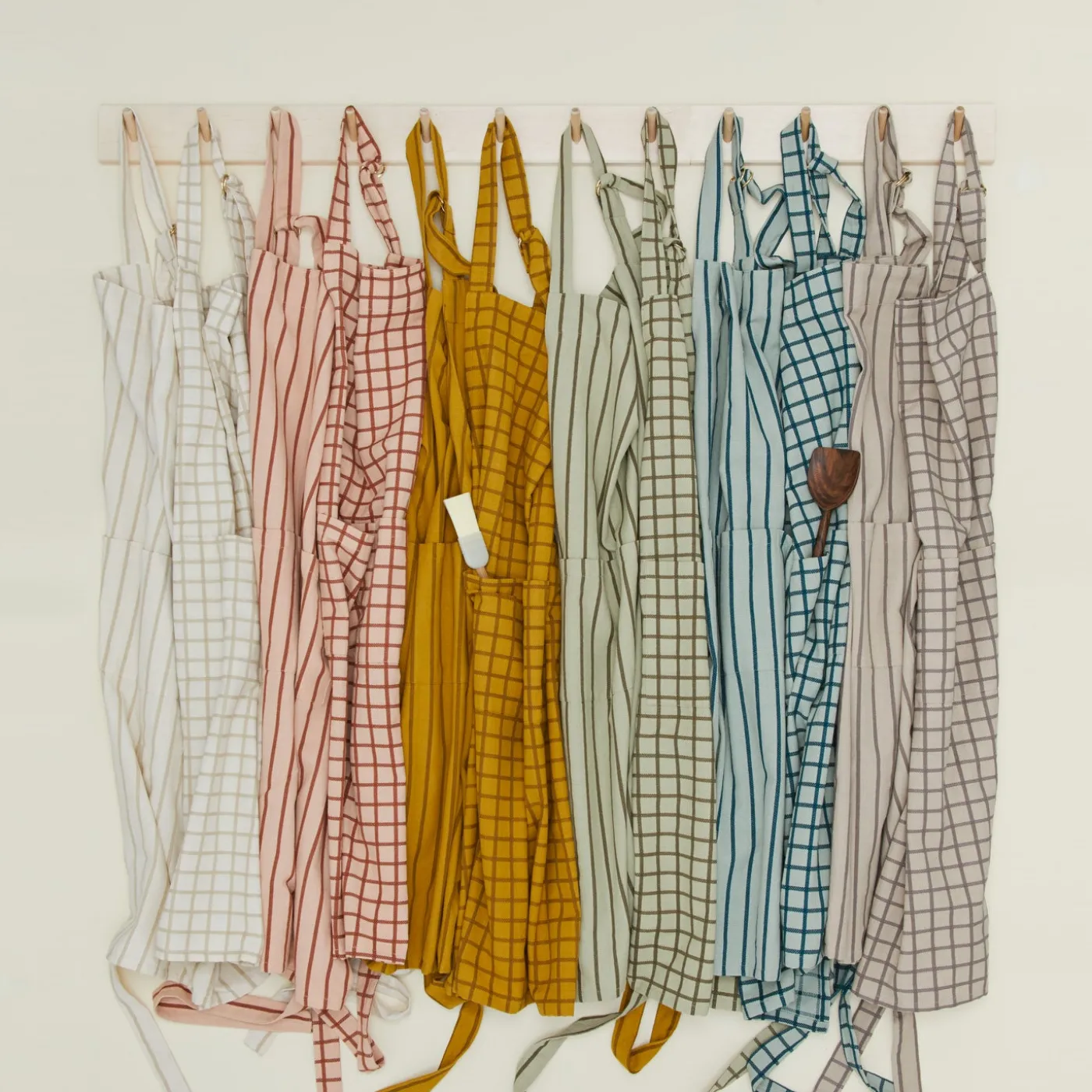 Essential Striped Apron