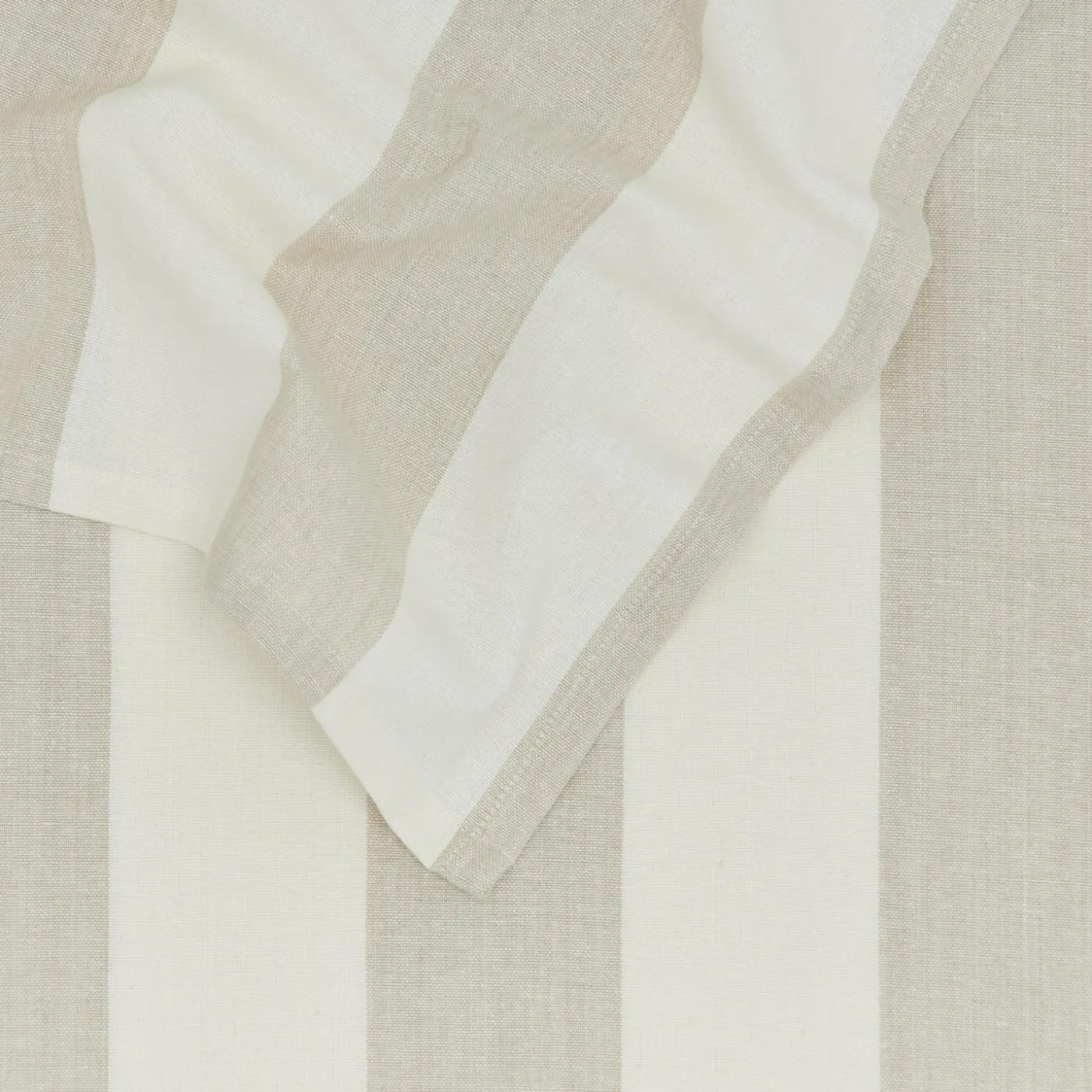 Essential Striped Tablecloth