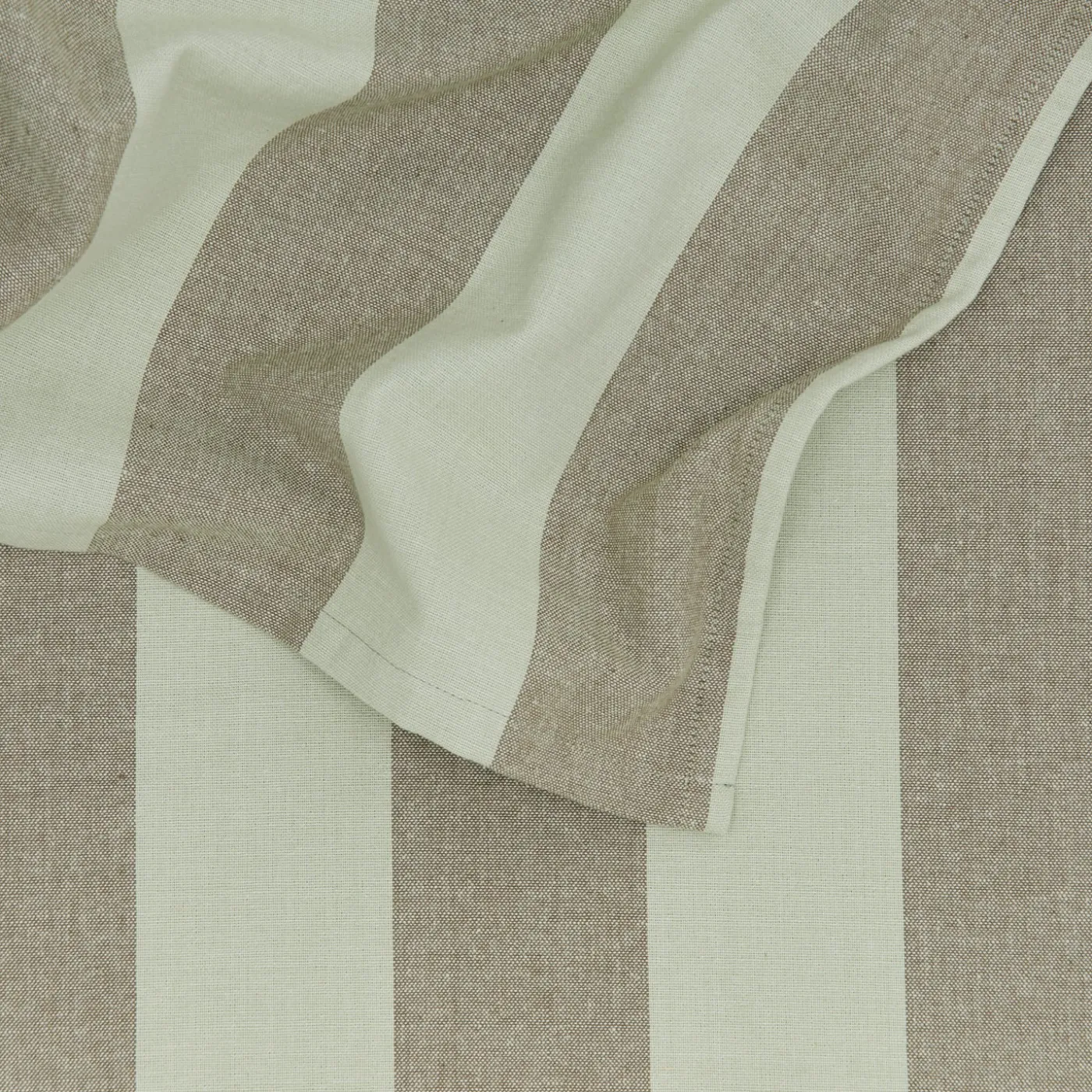 Essential Striped Tablecloth