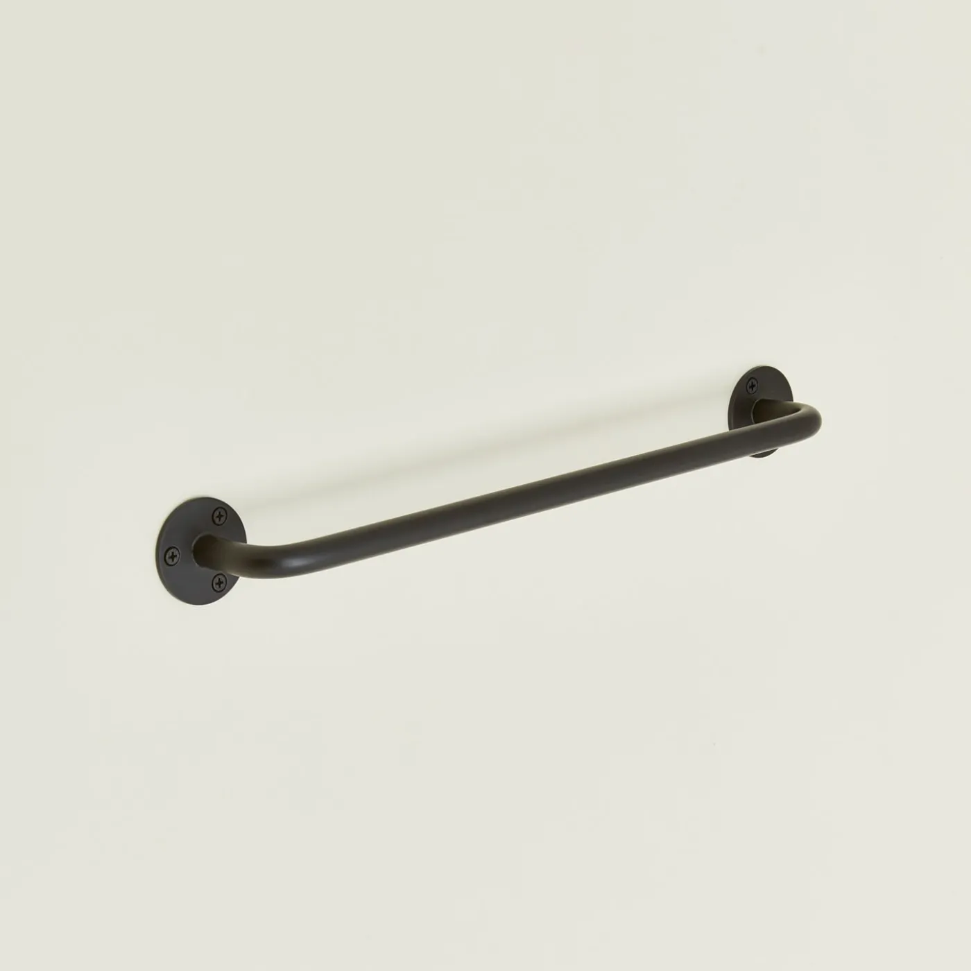 Essential Towel Bar