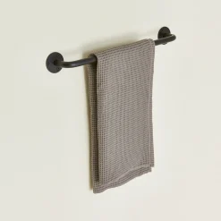 Essential Towel Bar