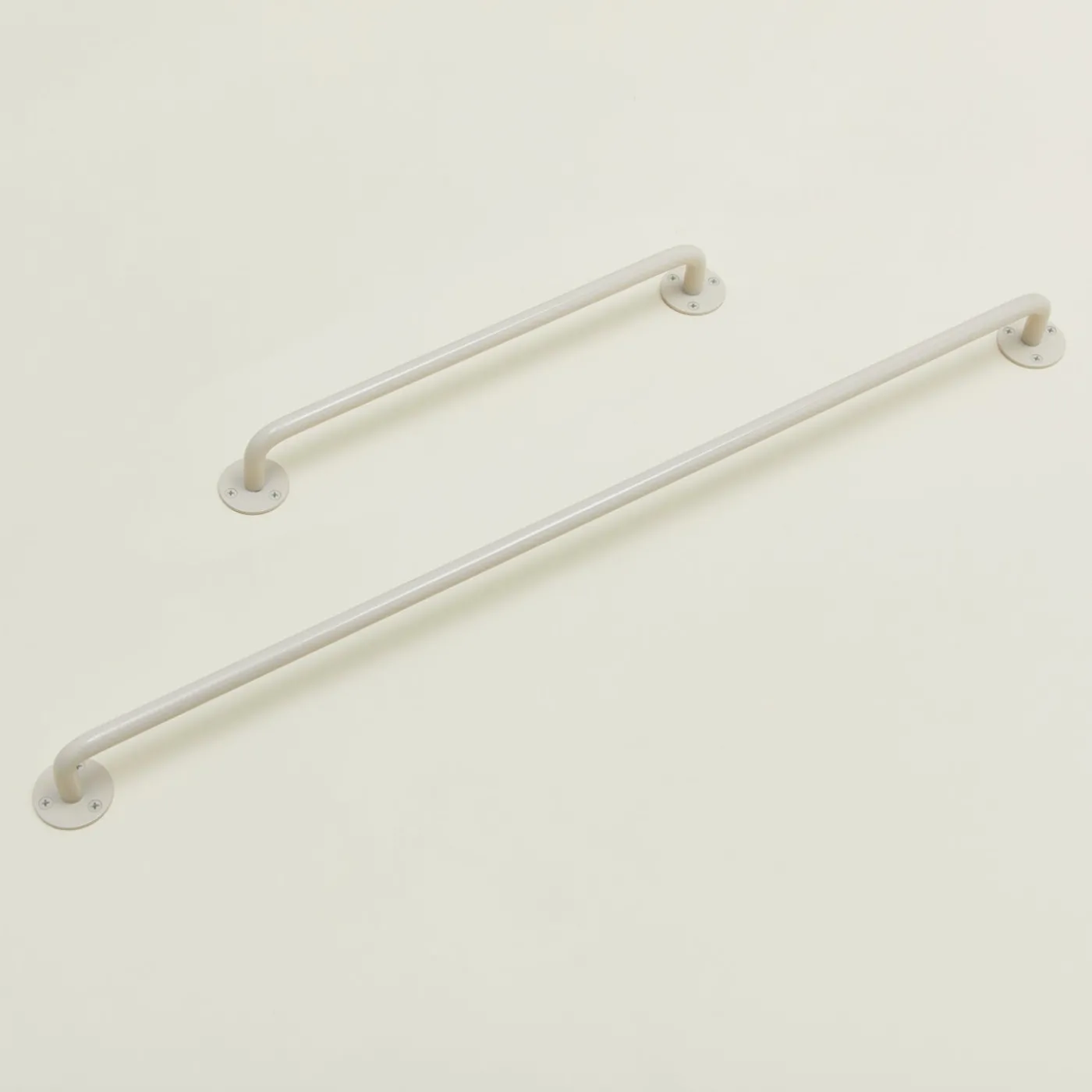 Essential Towel Bar