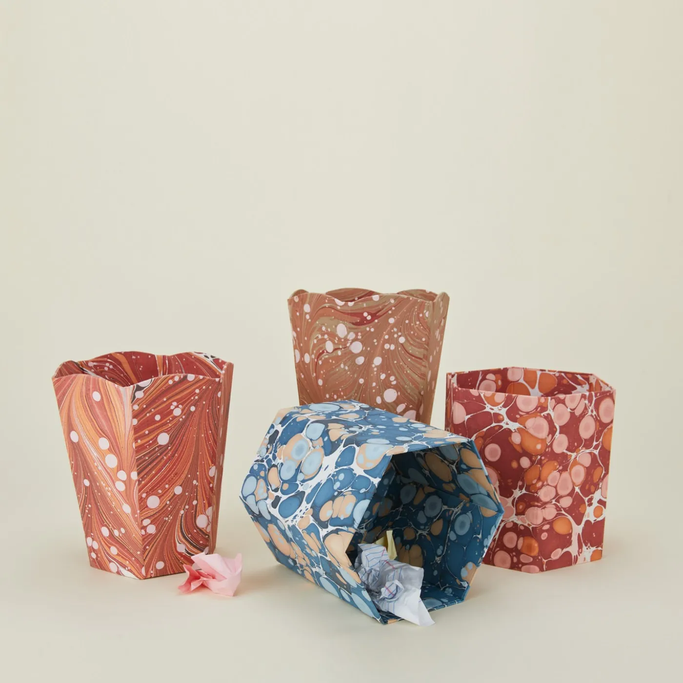 Marbleized Scalloped Wastebasket