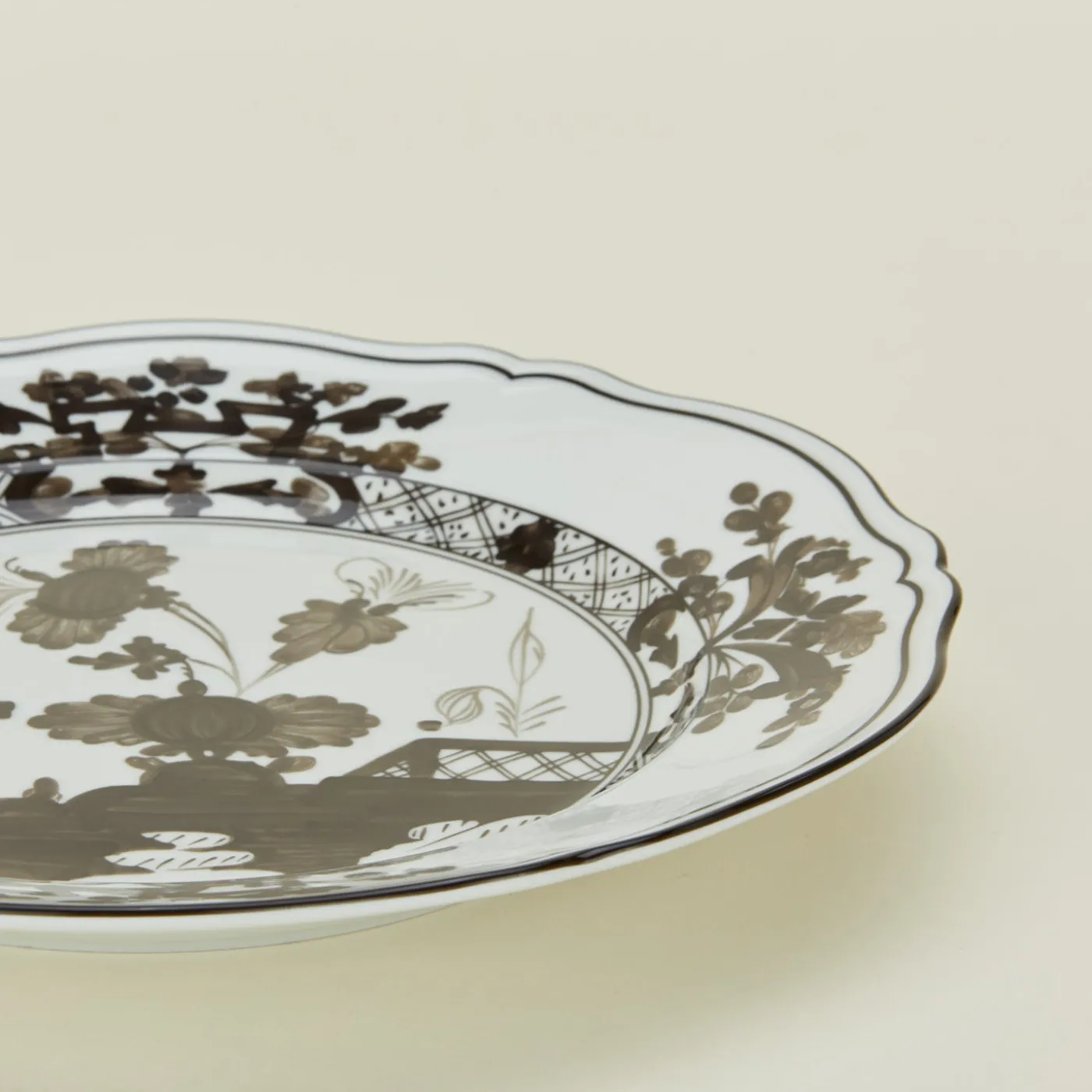 Oriente Italiano Dinner Plate