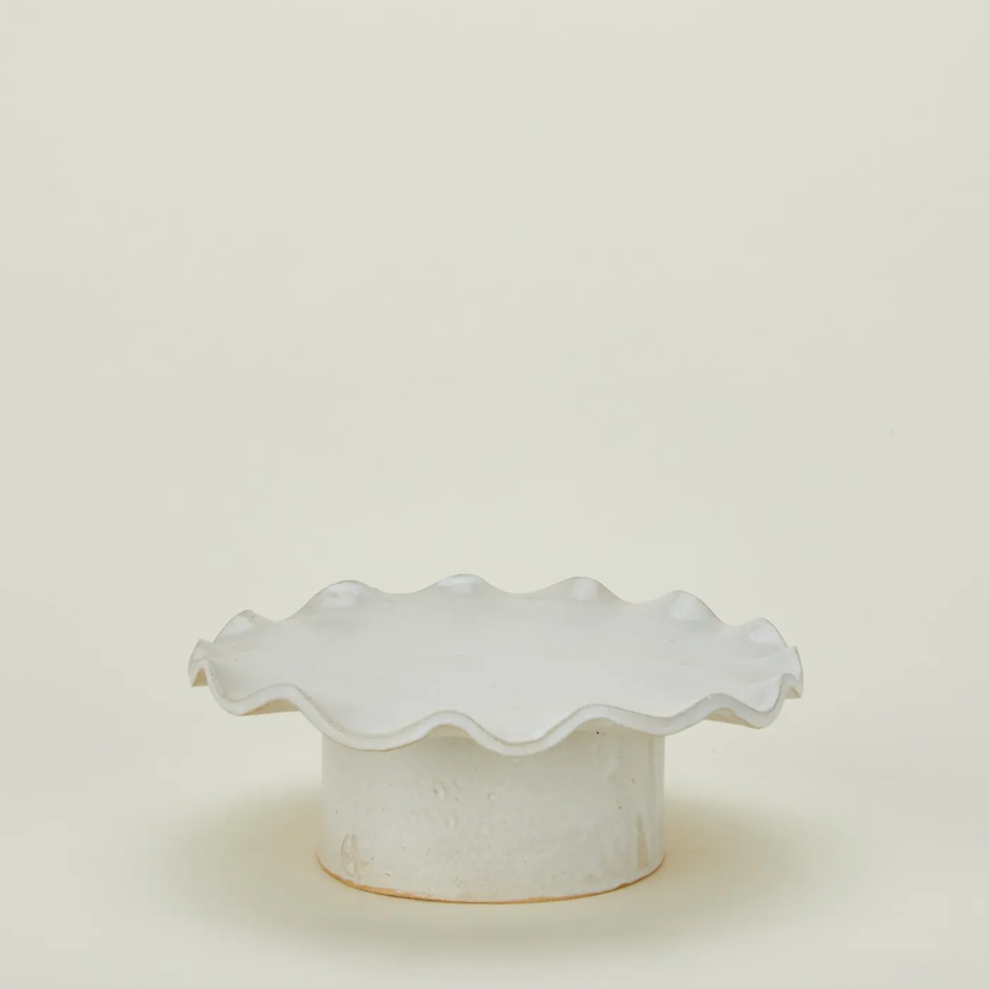 Ruffle Edge Pedestal