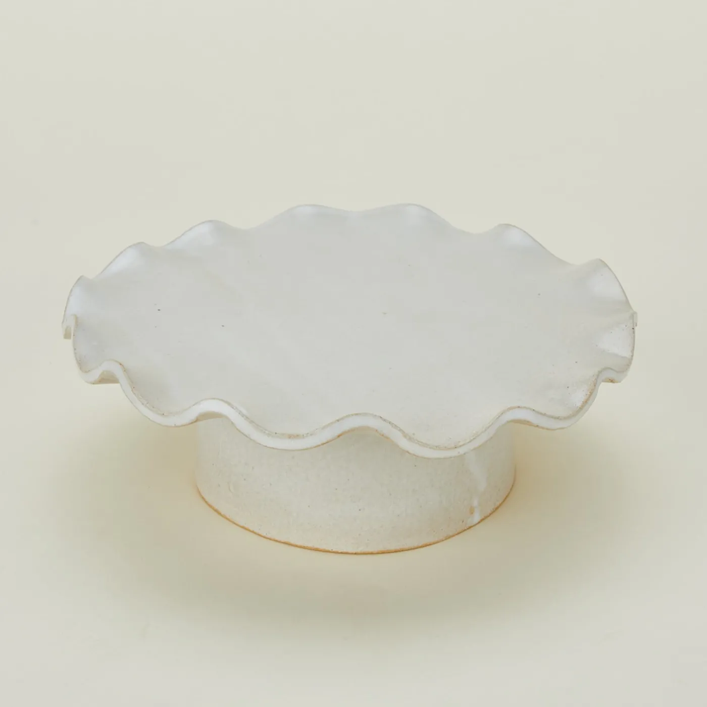 Ruffle Edge Pedestal