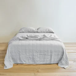 Simple Linen Quilt