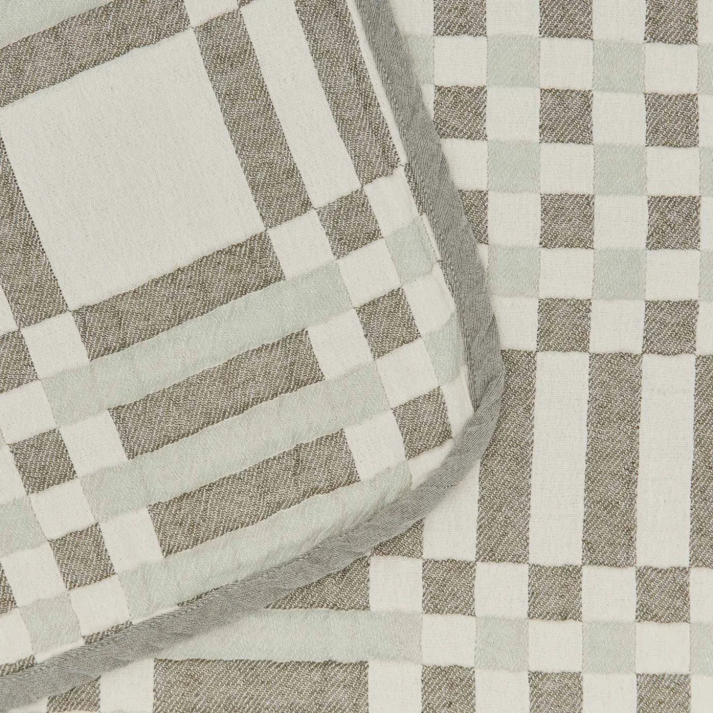 Simple Plaid Blanket