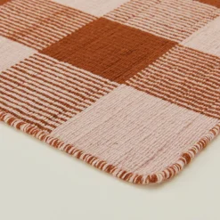 Simple Plaid Runner