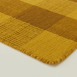 Simple Plaid Runner